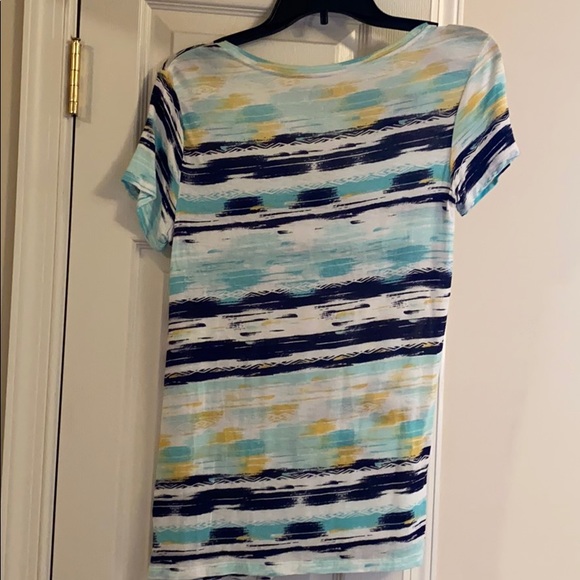 Mudd Multicolored V-neck Everyday Tee - Picture 3 of 3